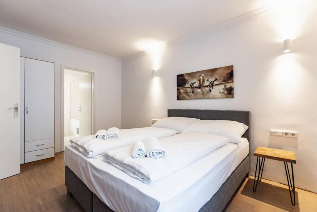 Chic One-Bedroom Apartment With King-Size Bed, Nestled In Vienna'S Vibrant Heart מראה חיצוני תמונה